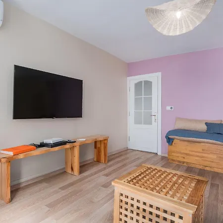 Cozy With Cozy Garden In Ortakoy Appartement *