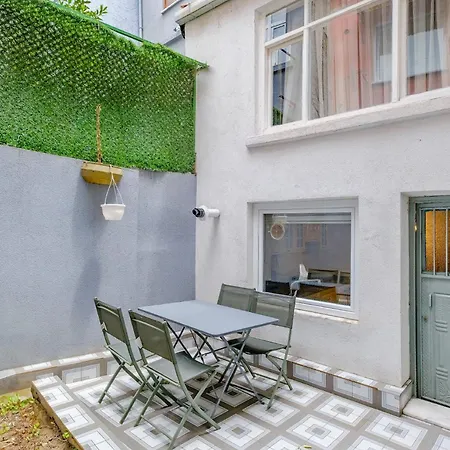 Cozy With Cozy Garden In Ortakoy